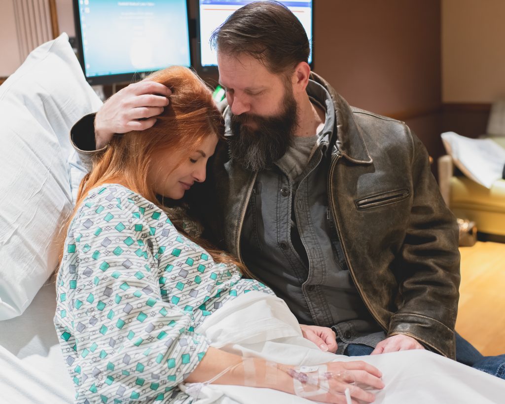 katy in labor with husband